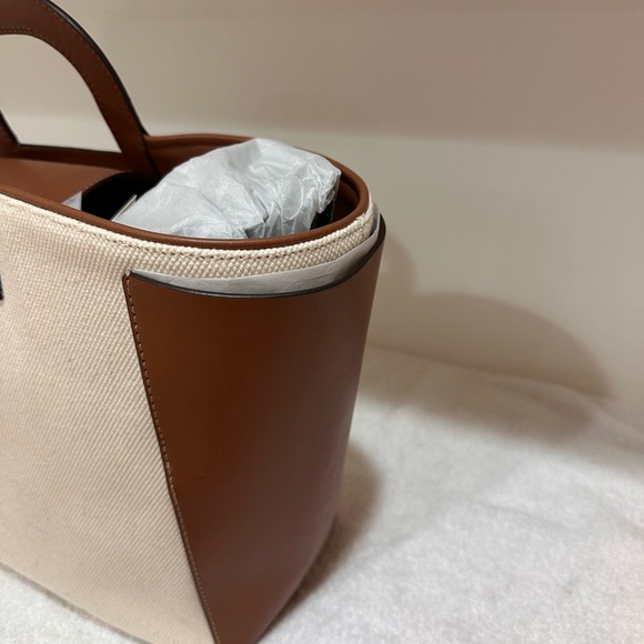 Michael Kors Clara XL Tote - Picture 3 of 12